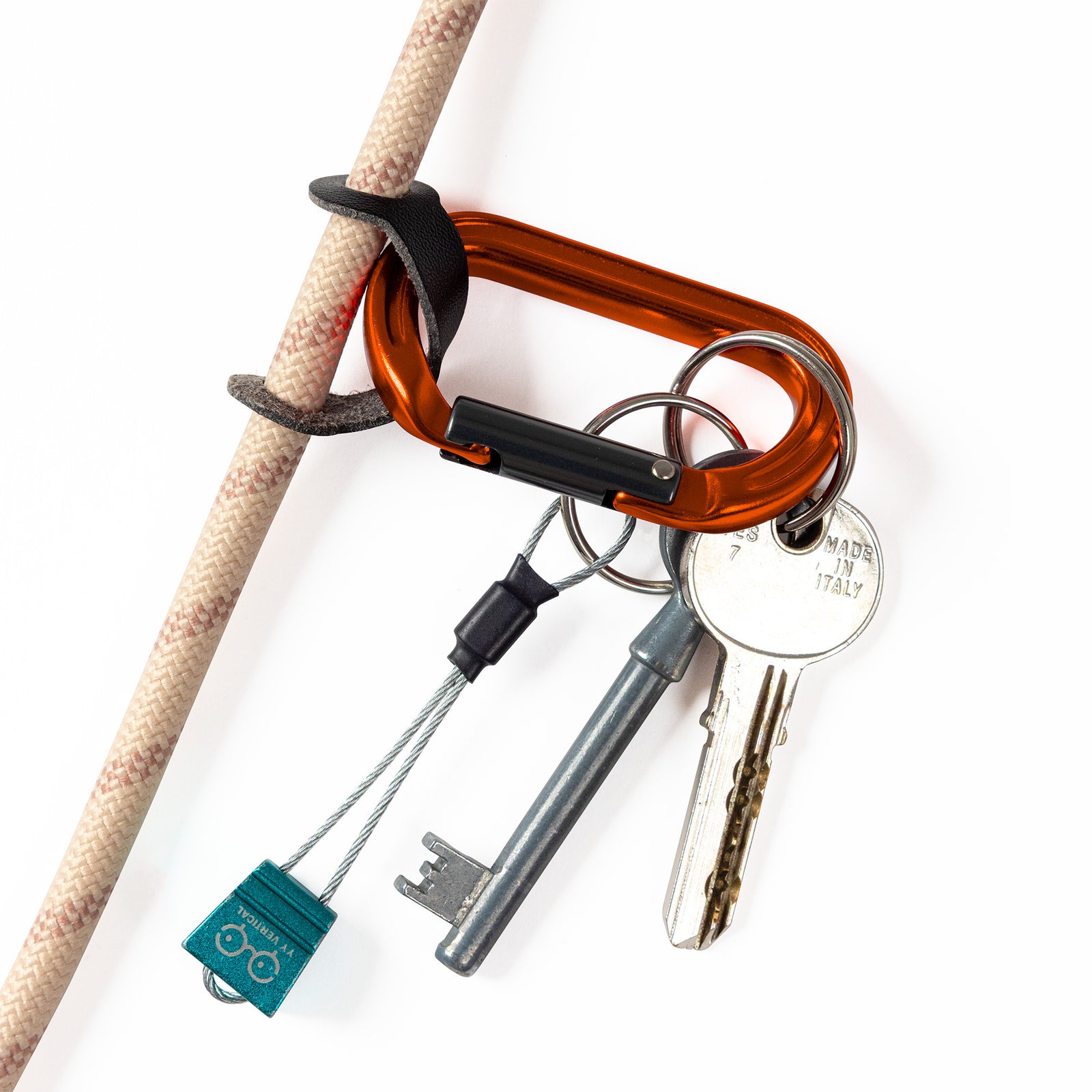Vertical Leash - Cream - New Product SS26